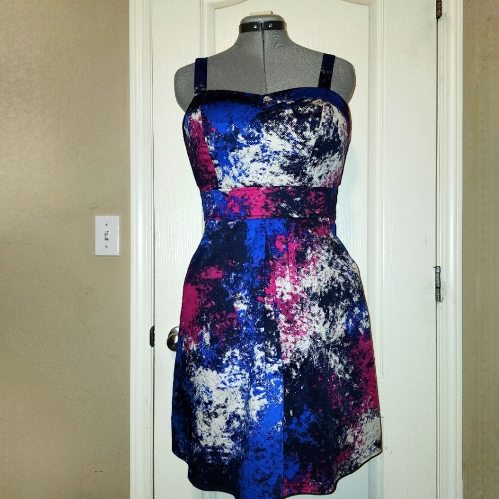 Dynamite midi dress with pockets and bodice sz med